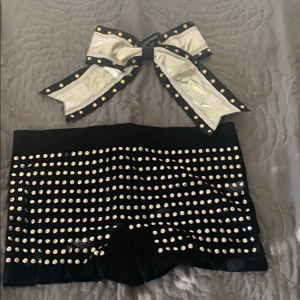 Shorts and bow